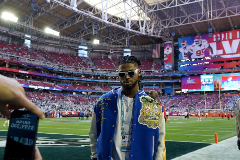Hamlin performed on the court in the Super Bowl