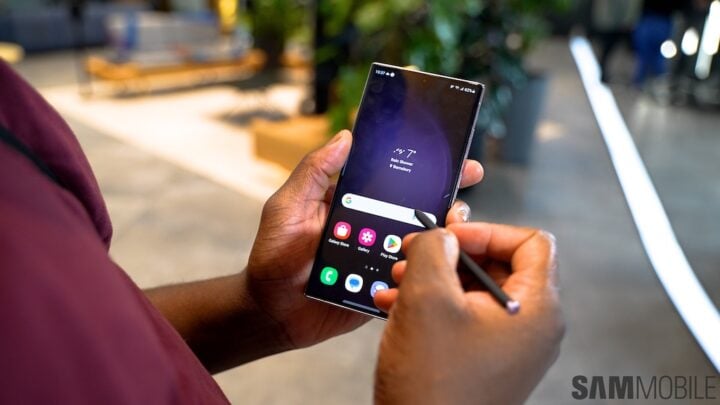 More than 100 million Samsung Galaxy users received early Valentine’s gifts